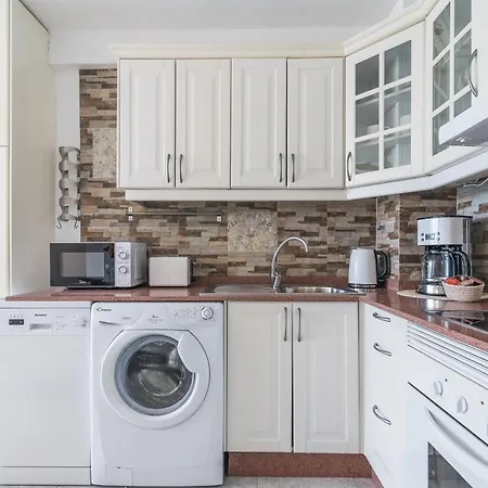 Chic, Cosy & Quiet Near The Apartment *