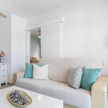 Chic, Cosy & Quiet Near The